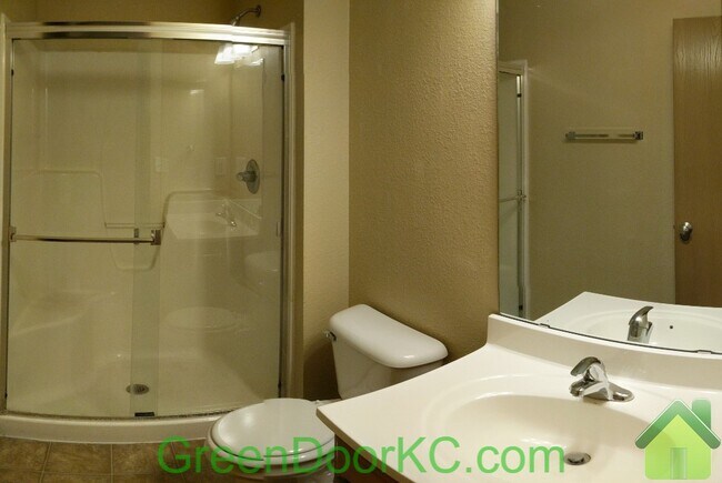 Foto del edificio - 1000 Fall Meadow Ln