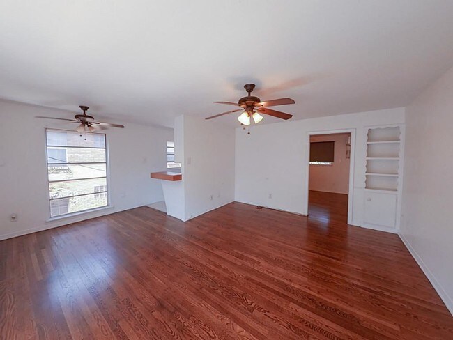 Building Photo - 1914 McDuffie St