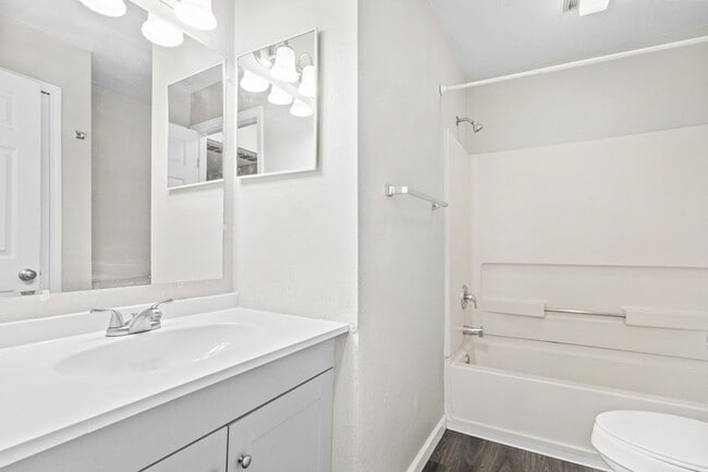 Building Photo - 2108 Stirrup Ln