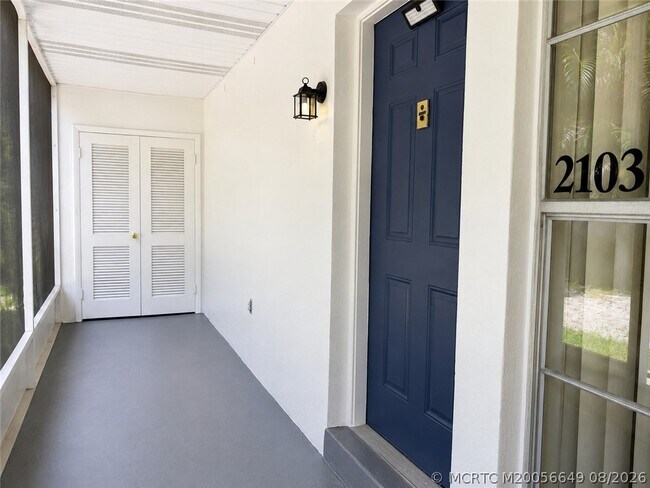 Building Photo - 2103 SE Edler Dr
