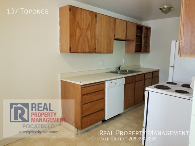 Building Photo - Cozy 3 bed/ 1 bath duplex