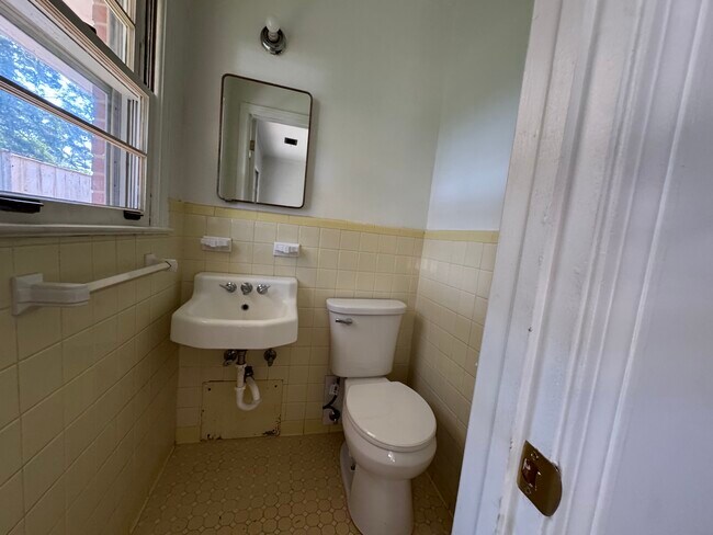 Foto del edificio - 1276 Denton Rd