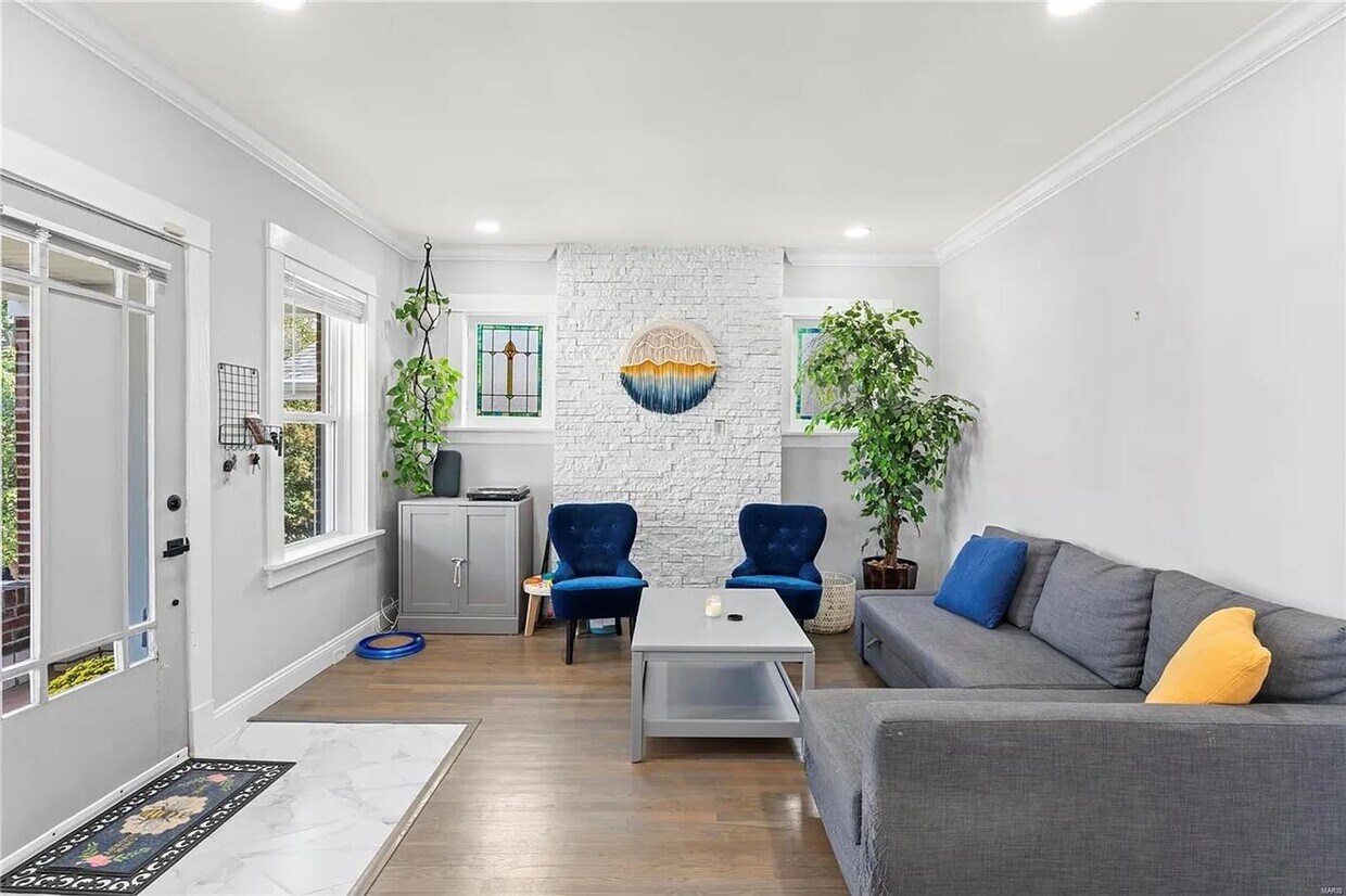 Foto principal - 5704 Lansdowne Ave