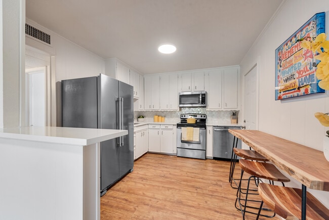 Foto del edificio - 202 Pine St