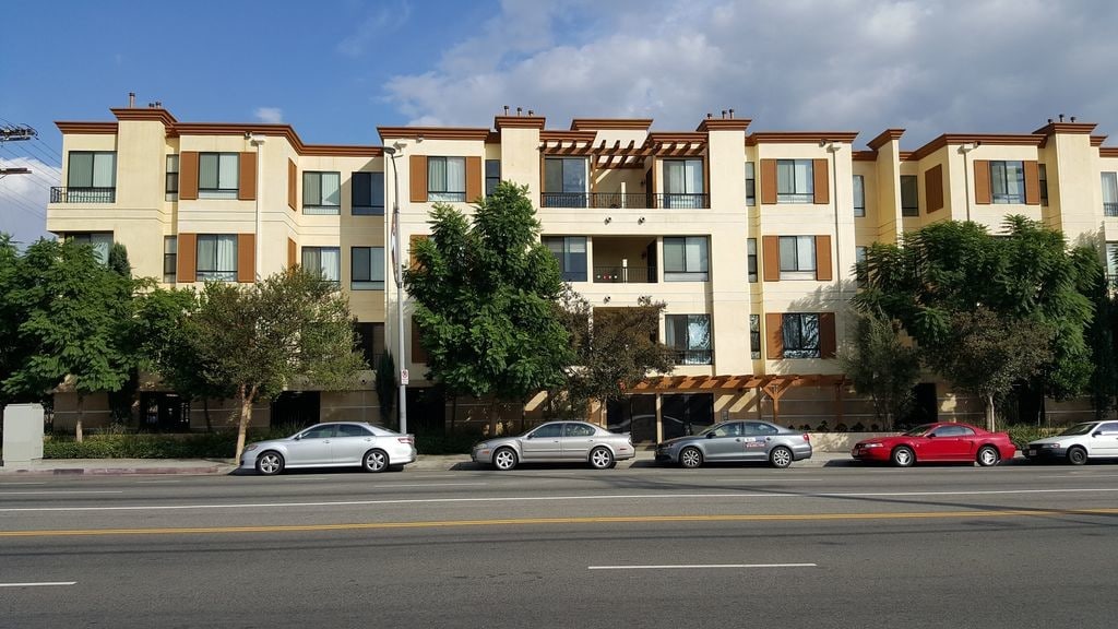 6938 Laurel Canyon Blvd, Los Angeles, CA 91605 Condo for Rent in Los Angeles, CA