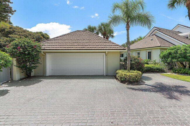 Foto del edificio - 2584 Muirfield Ct
