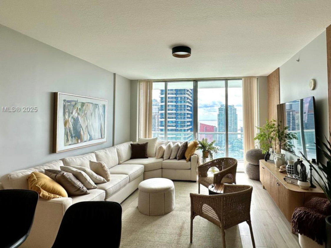Foto principal - 79 SW 12th St