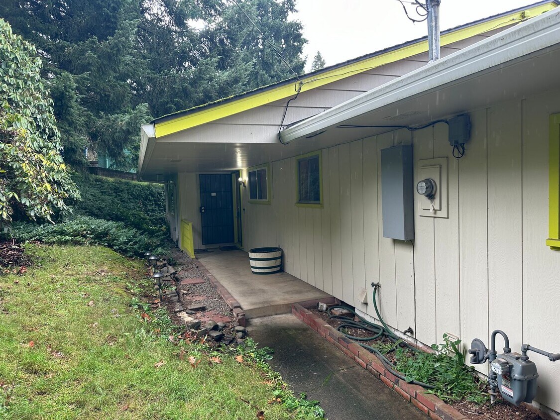 3 bedroom 2 bathroom house in Eugene House Rental in Eugene, OR