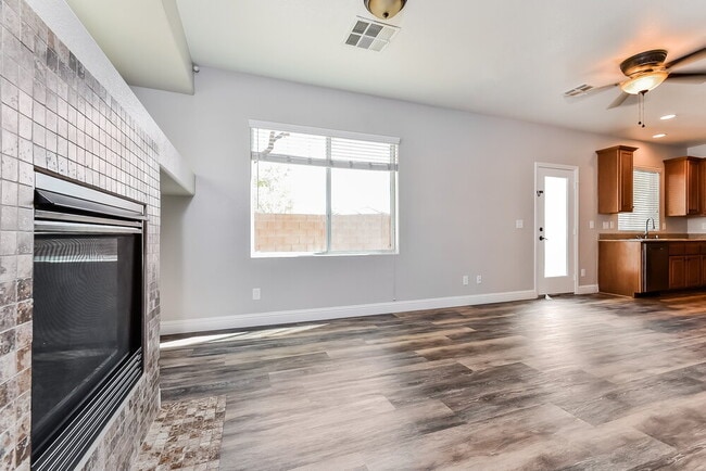 Building Photo - 8276 Begonia Blush Dr