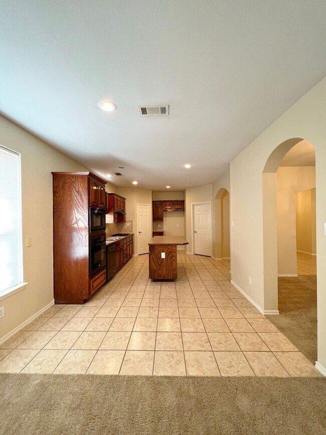 Foto del edificio - Gorgeous 4/2/2 in Mansfield ISD For Rent!