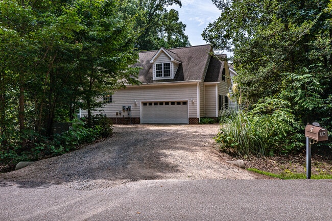 Building Photo - 16 Turtle Point Ln