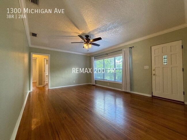 Photo - 1300 Michigan Ave House