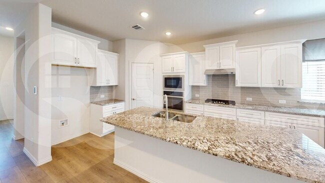 Foto del edificio - 5517 Juniper Dr