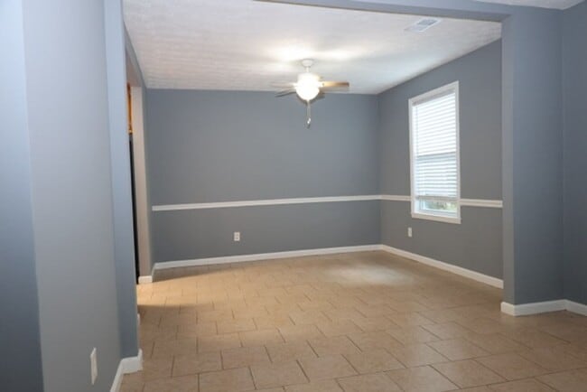 Building Photo - Single Family Home