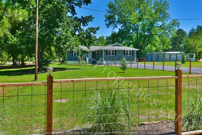 Building Photo - 230 Old Leesburg Rd E