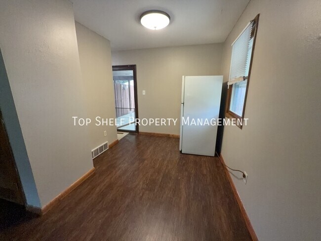 Foto del edificio - 502 Hart Ave