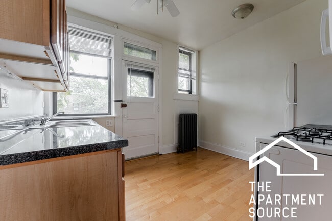 Building Photo - 4823 N Albany Ave