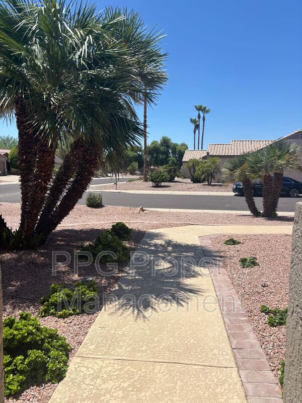 Building Photo - 17307 N Stone Haven Dr