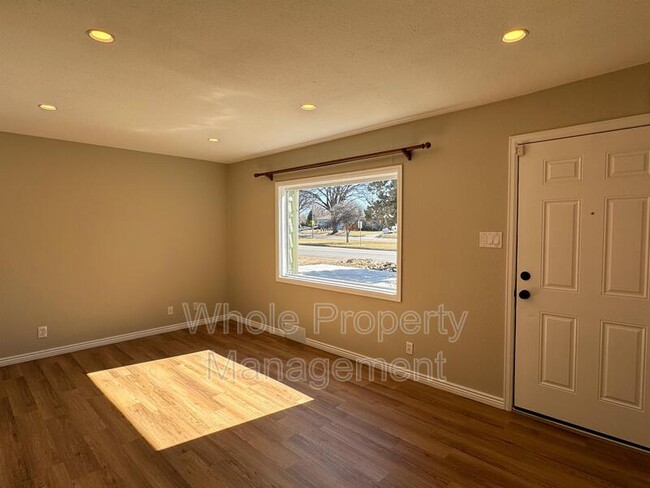 Building Photo - 1258 Del Mar Pkwy