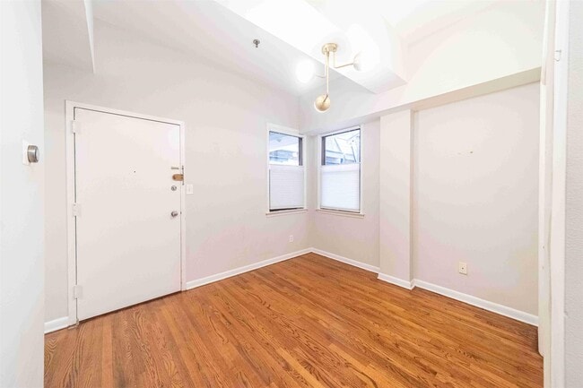Building Photo - 227 Christopher Columbus Dr