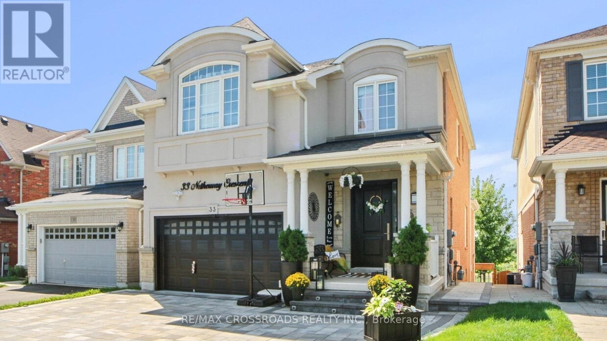 Primary Photo - 33 Netherway Crescent