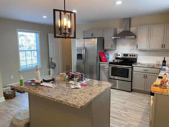 Foto del edificio - Bold and Blue in Pittsburgh Neighborhood