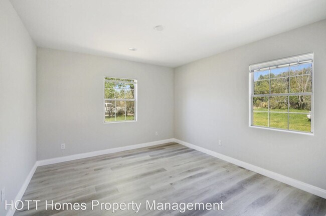 Foto del edificio - 3 br, 1.5 bath House - 2351 N State Street
