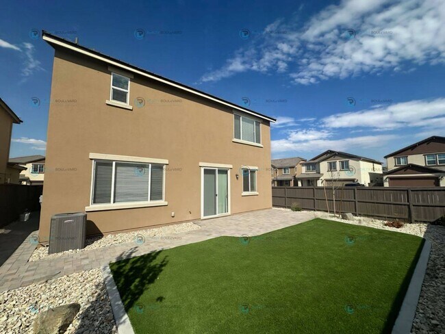 Foto del edificio - 1/2 Month Free!!  Spacious 4 Bedroom 2.5 B...