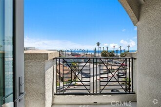 Building Photo - 200 Pacific Coast Hwy