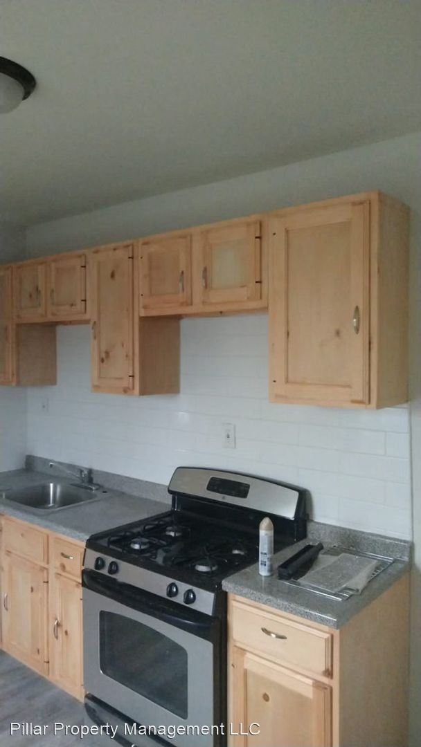 Building Photo - 3 br, 1 bath House - 20 Morton Avenue