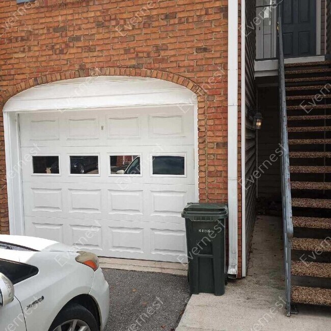 1942 Waterford Pl, Hoover, AL 35244 Condo for Rent in Hoover, AL