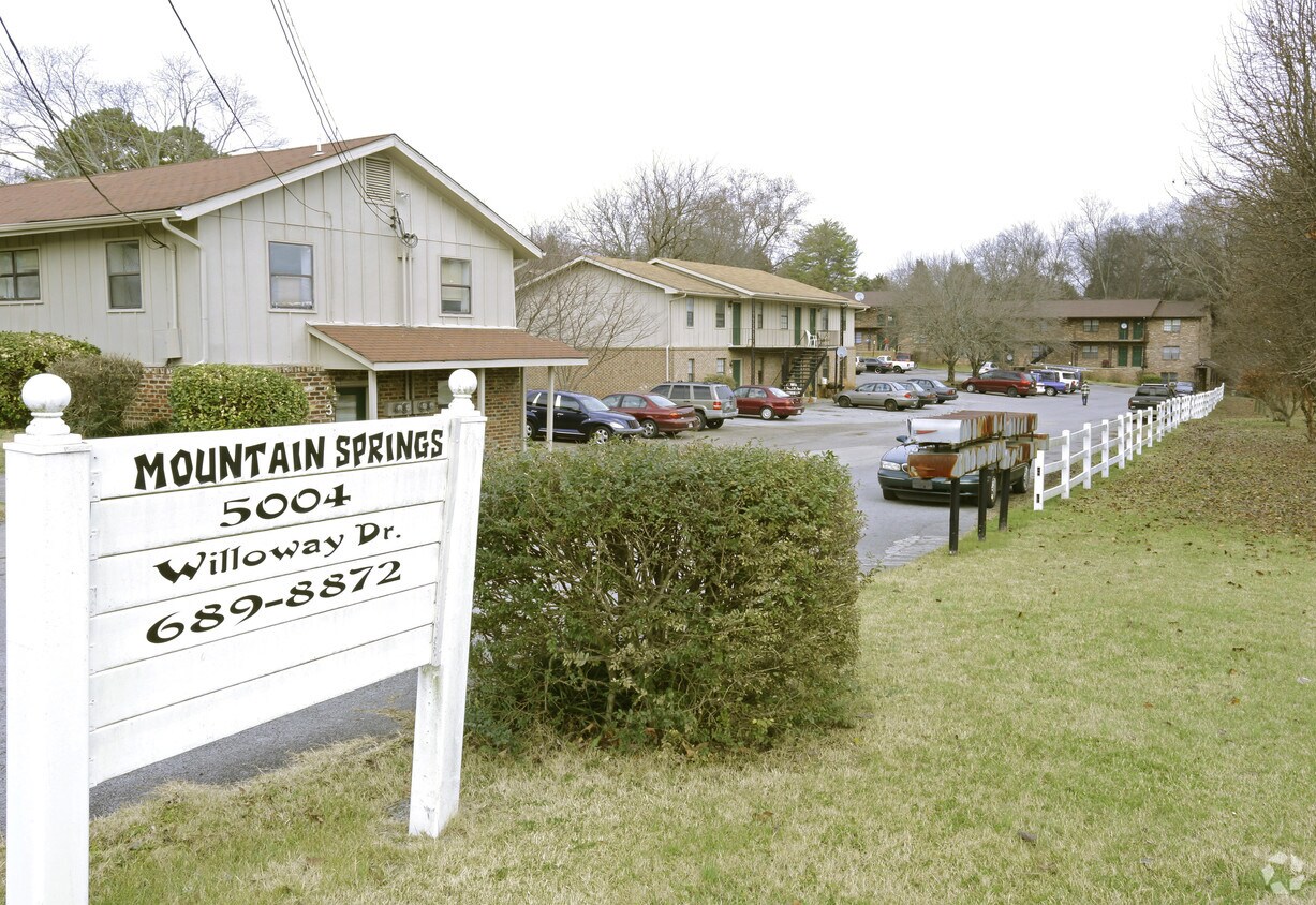 Mountain Spring Apartments in Knoxville, TN