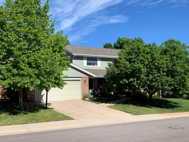 Building Photo - 3004 E Phillips Dr