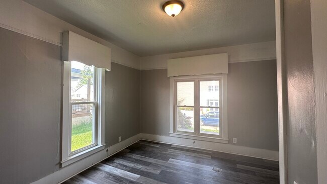Dormitorio - 712 Poplar St