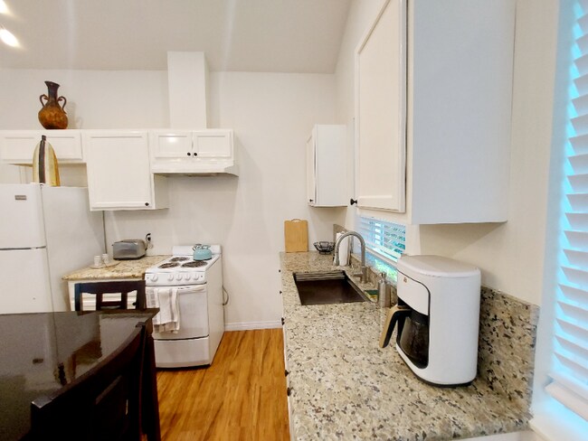 Foto del edificio - 392 W Stewart Ave