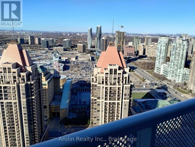 Photo du bâtiment - 4065 Confederation Pkwy