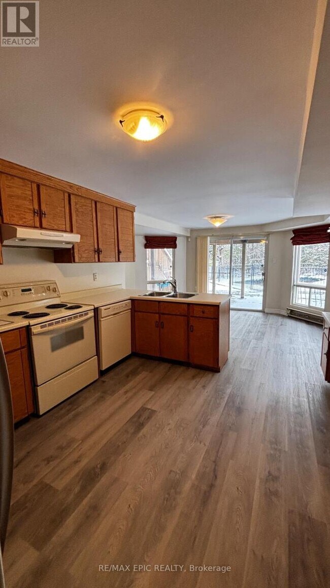 Photo du bâtiment - 24 Cairns Dr