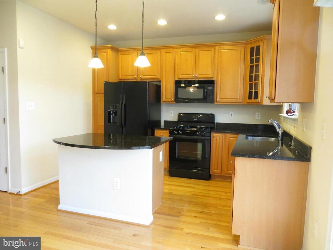 4663 Carisbrooke Ln, Fairfax, VA 22030 Townhome Rentals in Fairfax VA