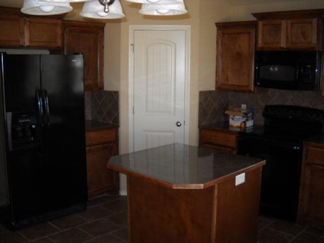 Building Photo - 5626 Cinderella Ln