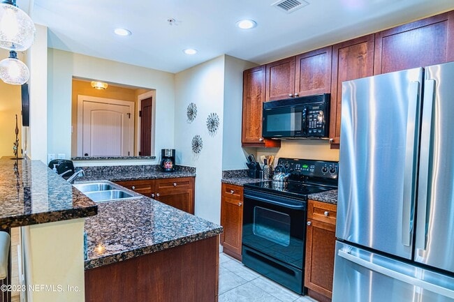 Building Photo - 955 Registry Blvd