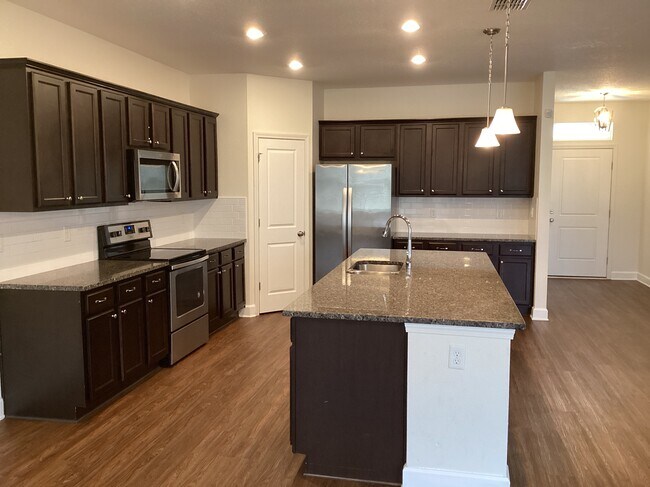 Building Photo - 646 Welcome Home Drive