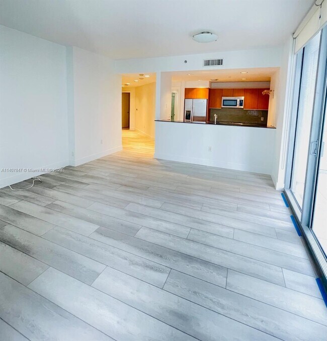 Foto del edificio - 1050 Brickell Ave