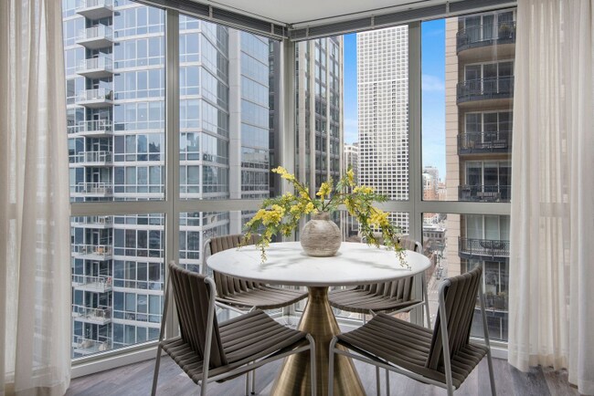 Foto del edificio - 3 E Delaware Pl