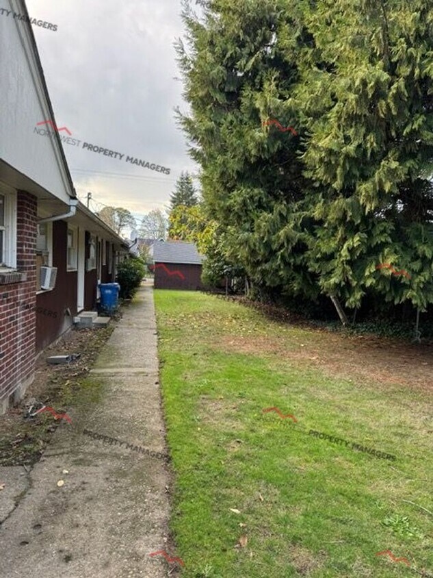 Foto del edificio - 1614-1630 SW Snively Ave
