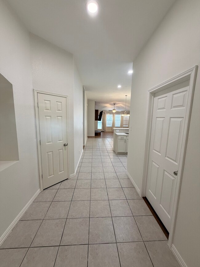 Building Photo - 13640 Cherokee Ranch Rd