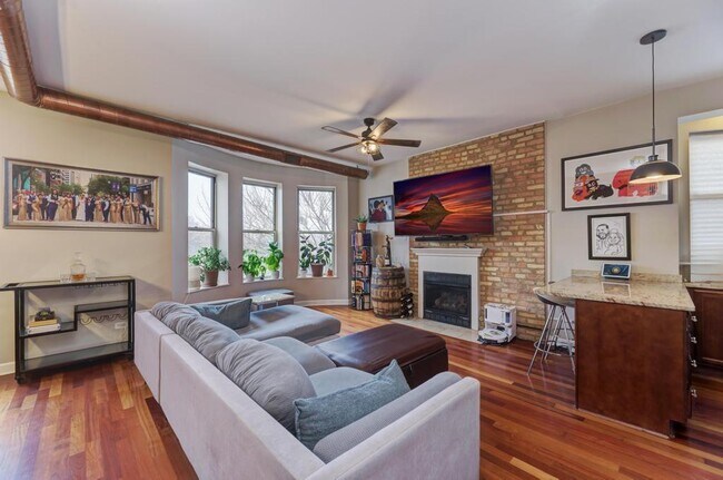 Building Photo - 6501 S Kimbark Ave