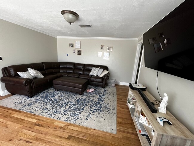 Building Photo - 924 W 1020 N