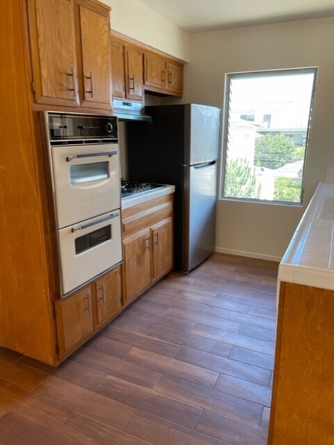 kitchen - 829 Euclid St