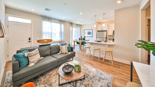 Building Photo - The Oaks at Copper Chase