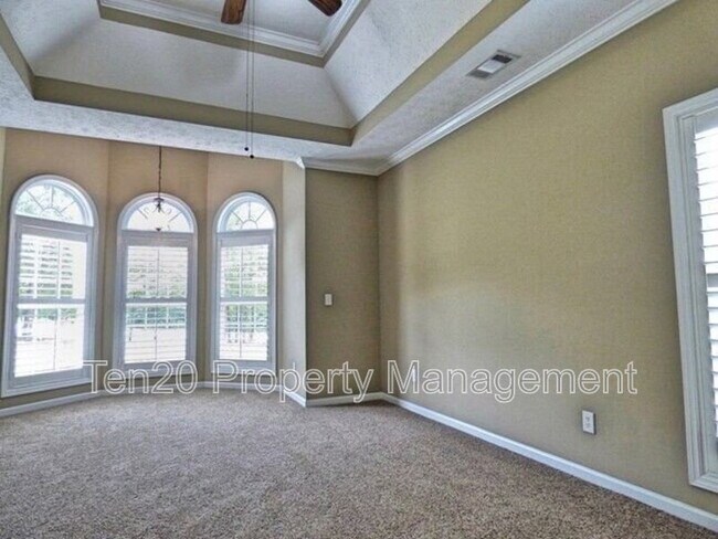 Building Photo - 8 Misty Forest Dr